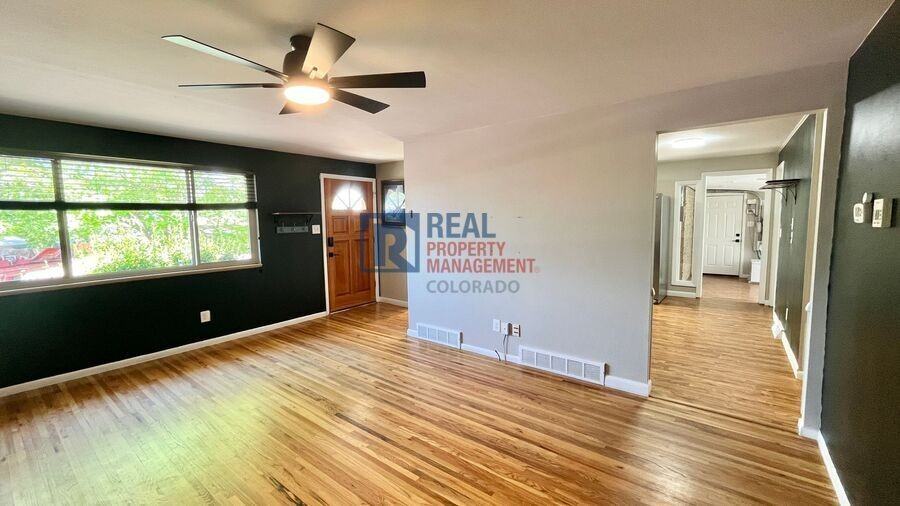 715 Zang St - Photo 3 of 33