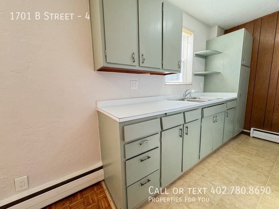 1701 B St #4 - Photo 4 of 14