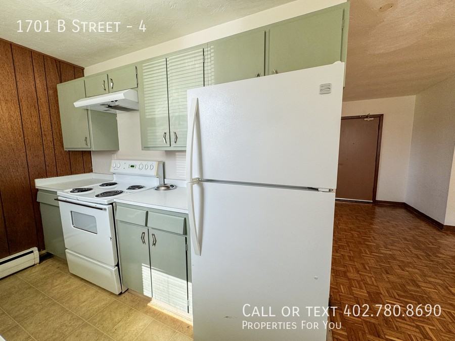 1701 B St #4 - Photo 5 of 14