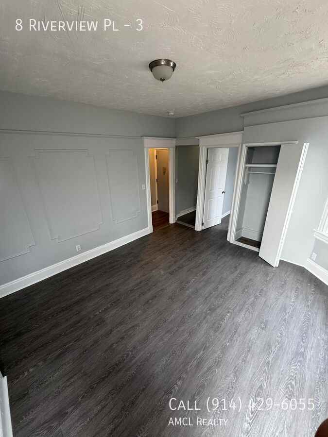 8 Riverview Place #3