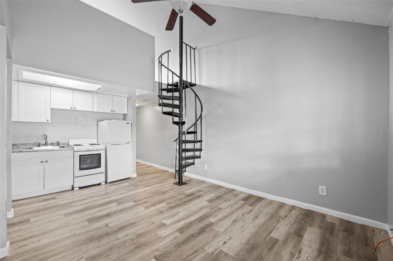 1264 E 113th Ave - Photo 7 of 11