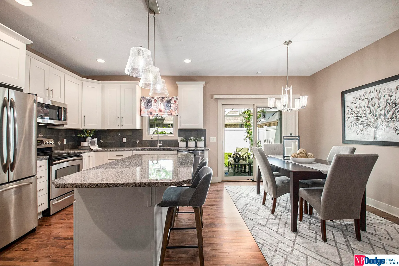 5138 Dodge St - Photo 3 of 20