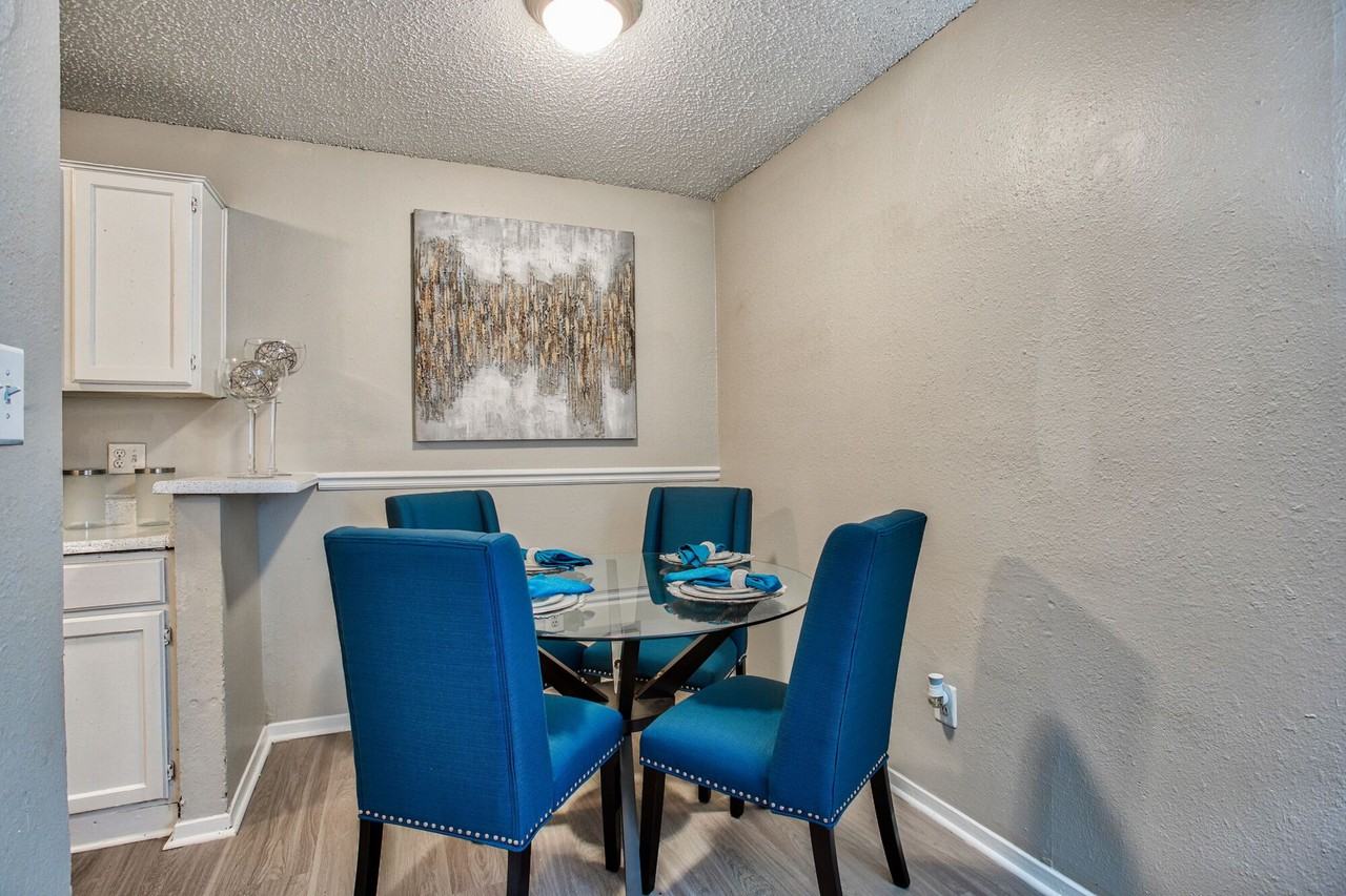 Woodside Flats - Photo 7 of 35