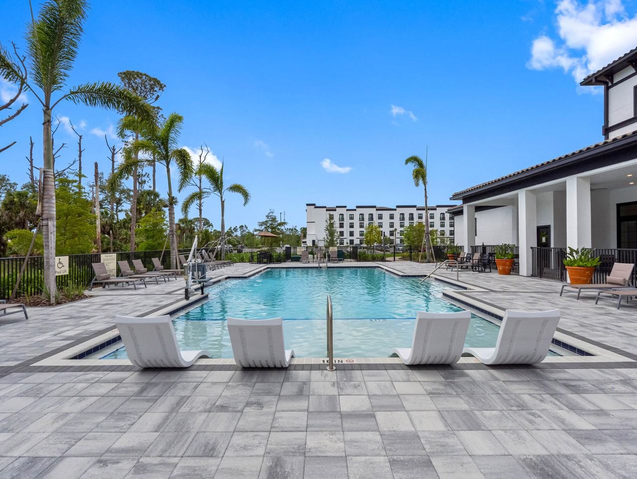 Ekos Arbor Park - Photo 2 of 33