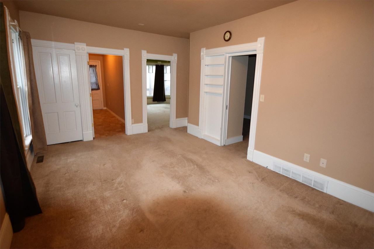 400 Walnut St - Photo 3 of 15
