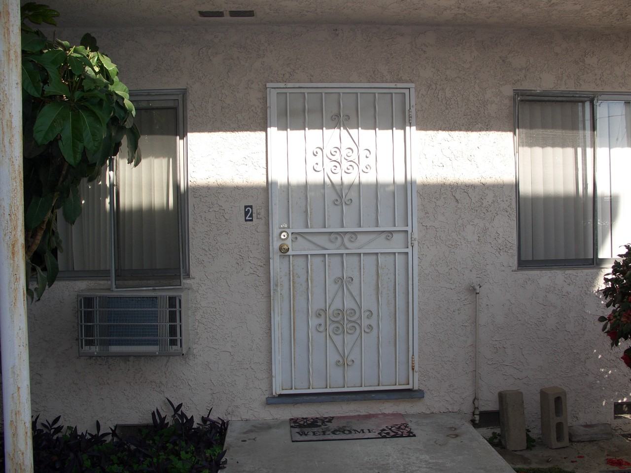 5920 GOLDENWEST AVE. (194) - Photo 2 of 18