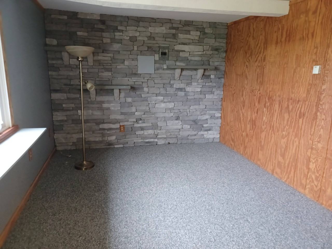 466 Campbelltown Road - Photo 2 of 9