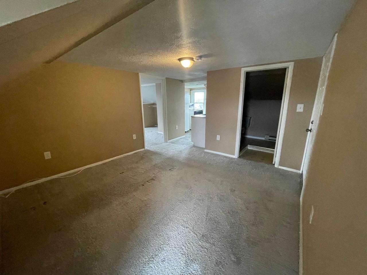 400 Mildred 4 - Photo 2 of 7