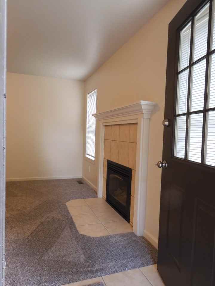 205 Pioneer Drive - Photo 3 of 22