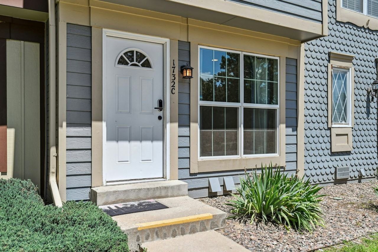 1732 South Blackhawk Way, Unit C - Photo 3 of 25