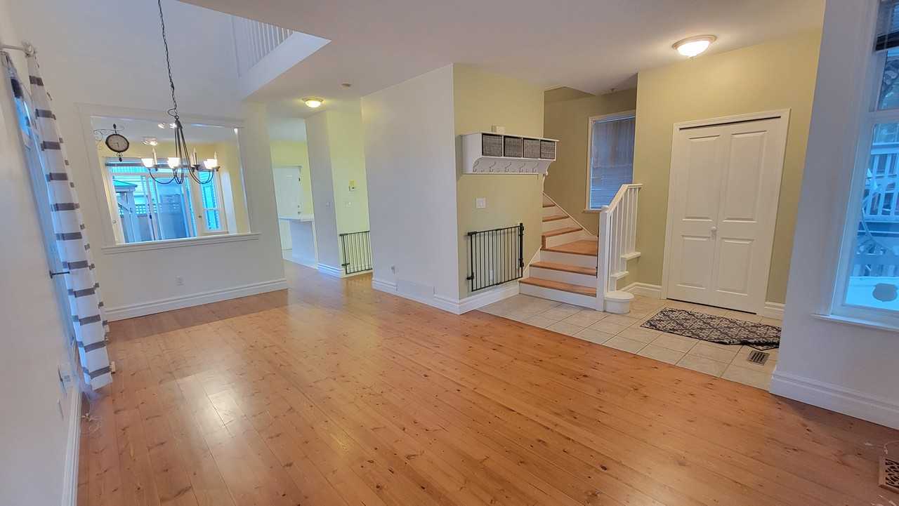 14848 58 Avenue - Photo 4 of 21