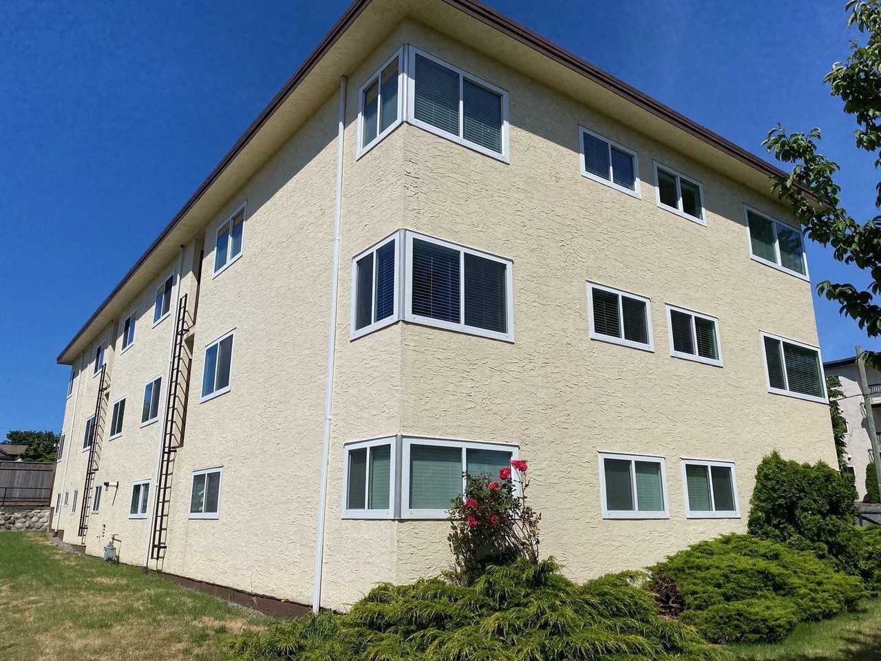 235 Mt Benson St - Photo 2 of 9