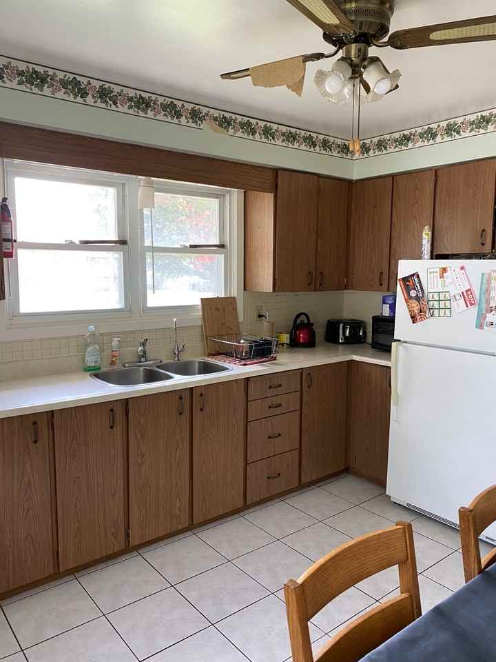 186 Collison Ave - Photo 3 of 20