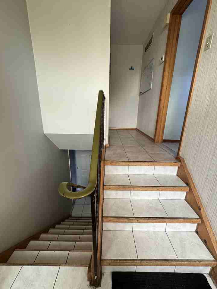 186 Collison Ave - Photo 5 of 20