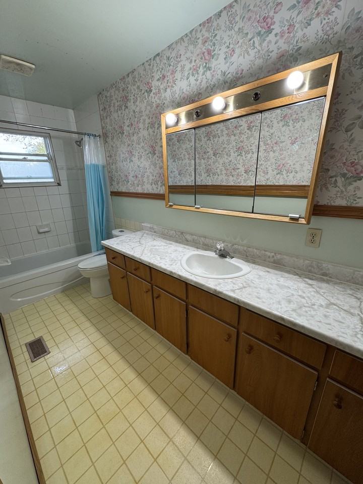 186 Collison Ave - Photo 6 of 20