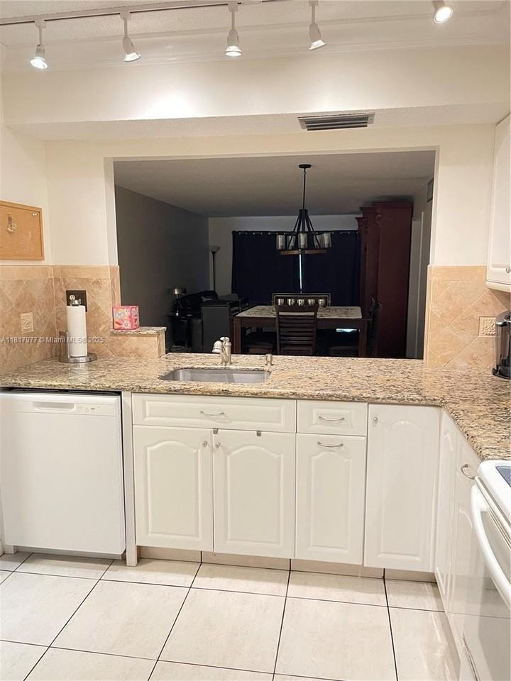 4000 Crystal Lake Dr #111 - Photo 7 of 26