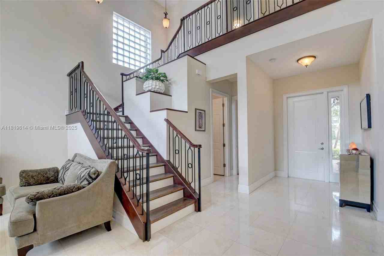 16939 Bridge Crossing Cir #0 - Photo 6 of 50