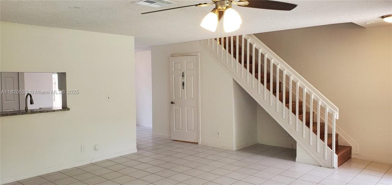 3937 Northwest 122nd Terrace - Photo 7 of 32