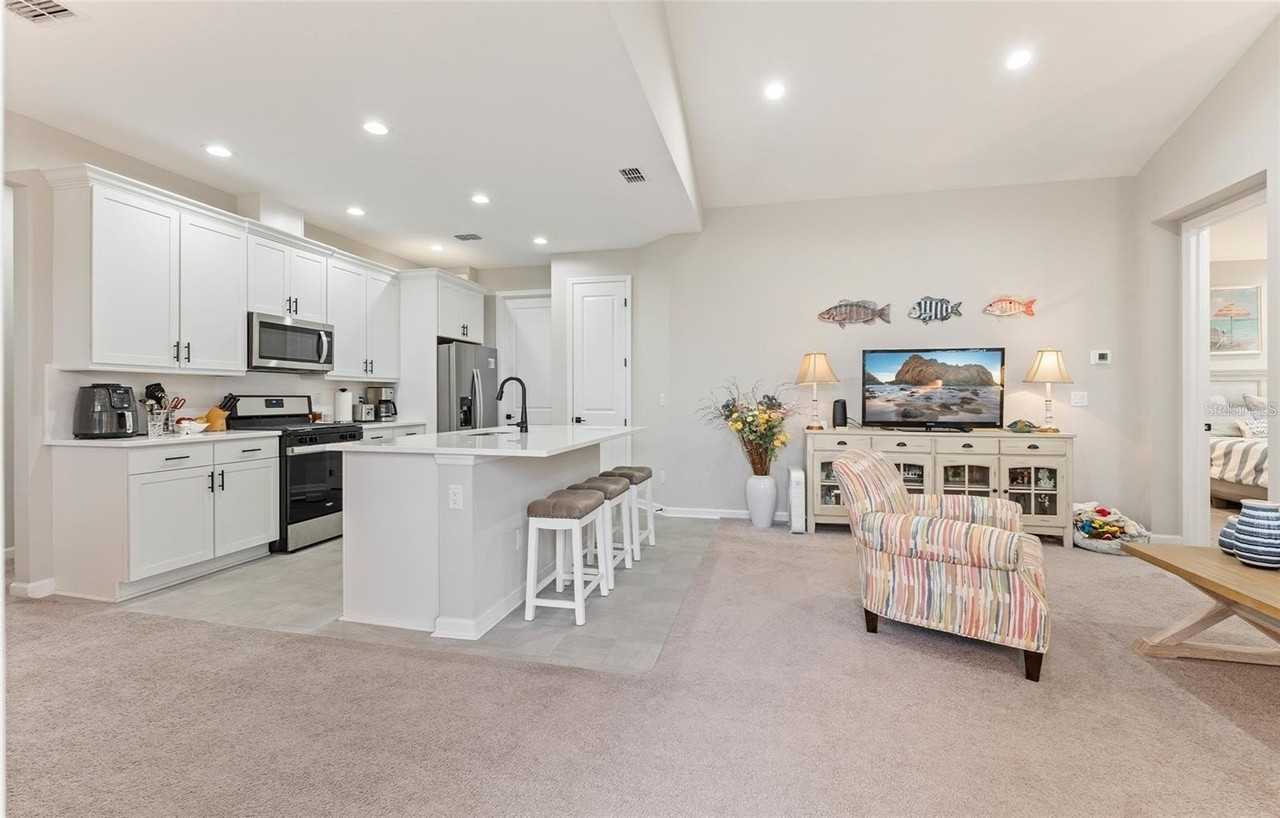 579 High Tide Lane - Photo 5 of 8