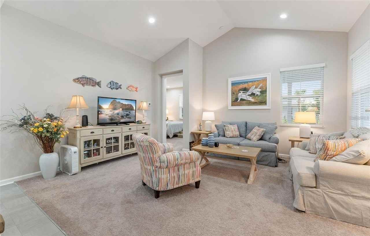 579 High Tide Lane - Photo 6 of 8