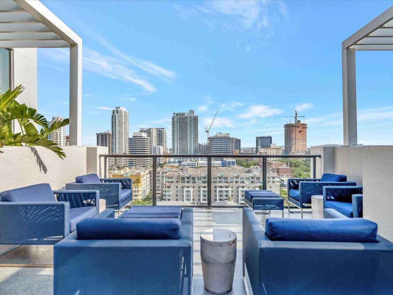 226 5th Ave N #605 - Photo 2 of 39