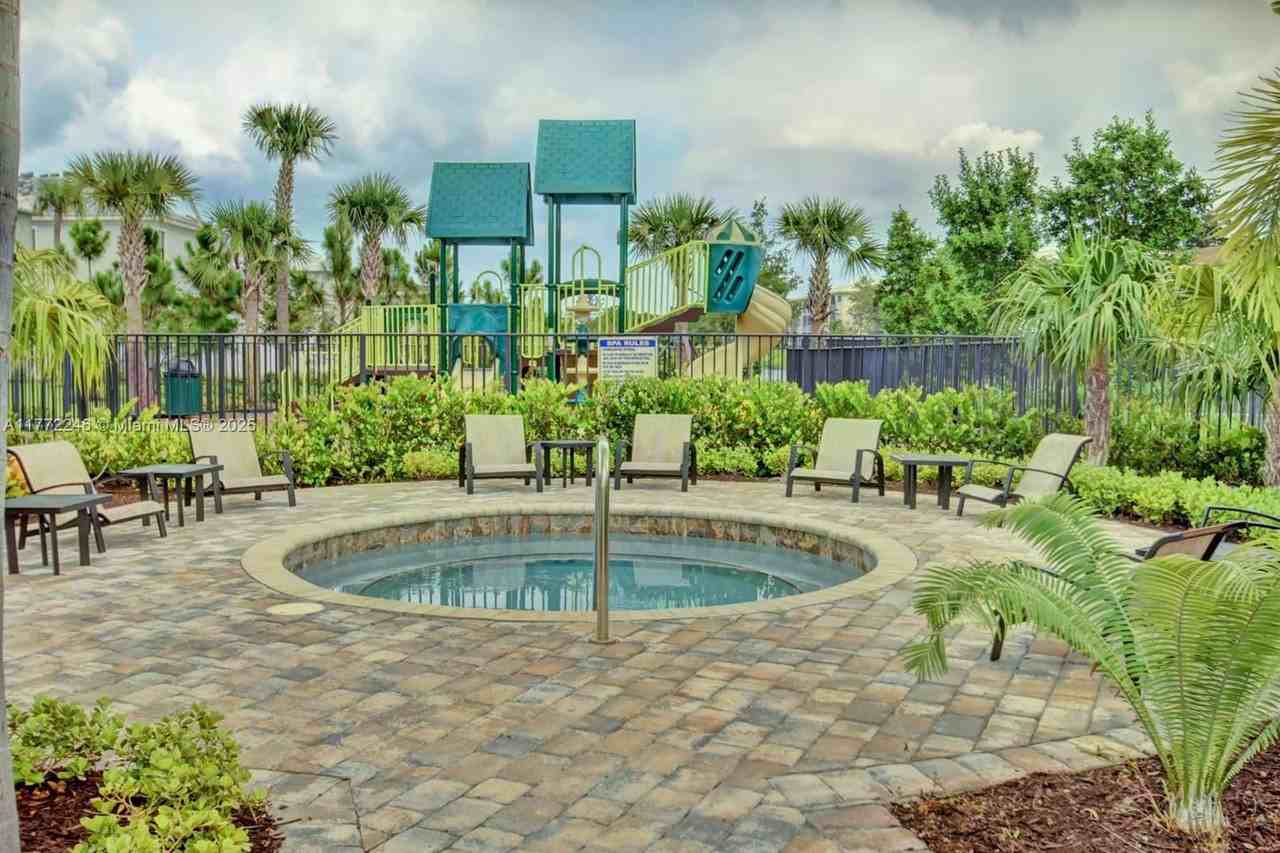 3784 Nw 89th Way - Photo 5 of 8