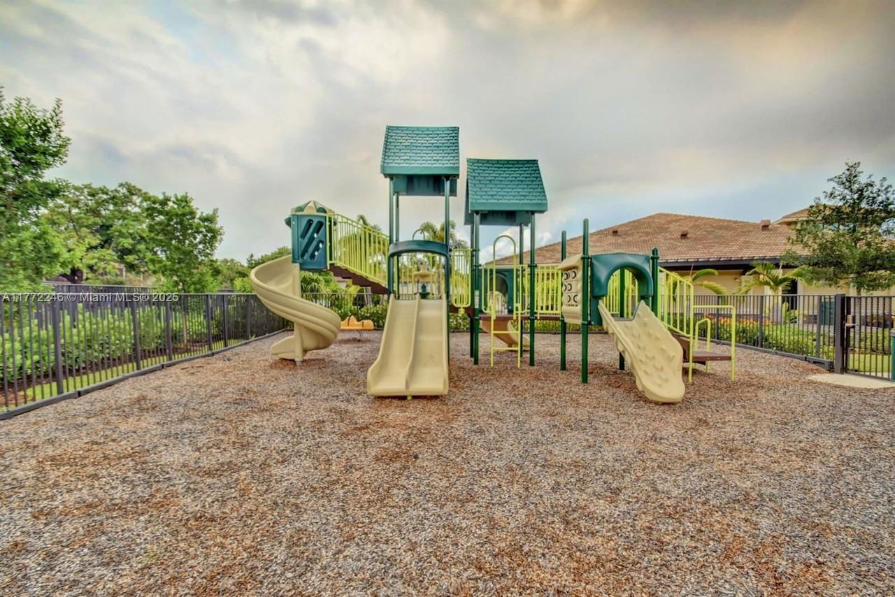 3784 Nw 89th Way - Photo 6 of 8