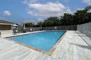 7803 Nw 70th Ave - Photo 2 of 8