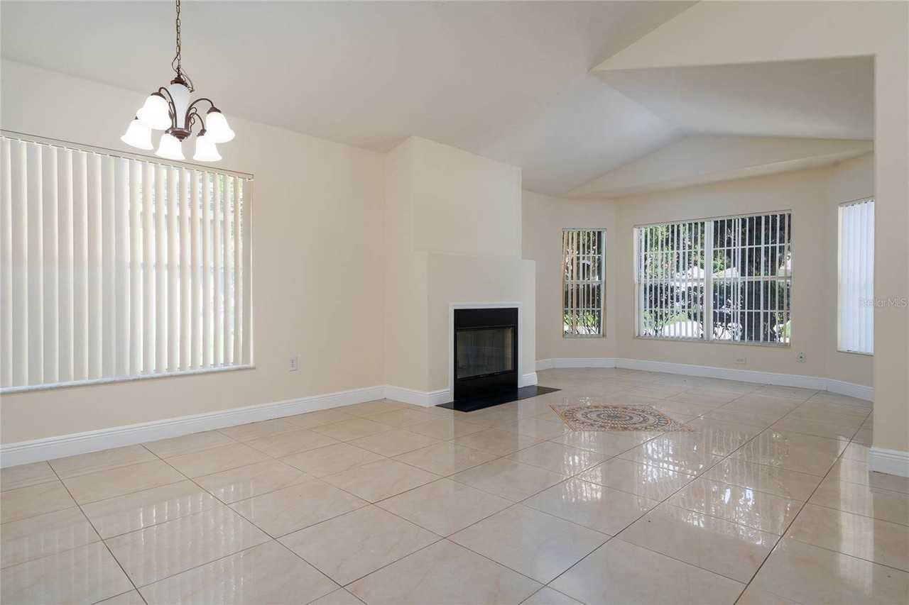 3241 Alling Ct - Photo 3 of 29