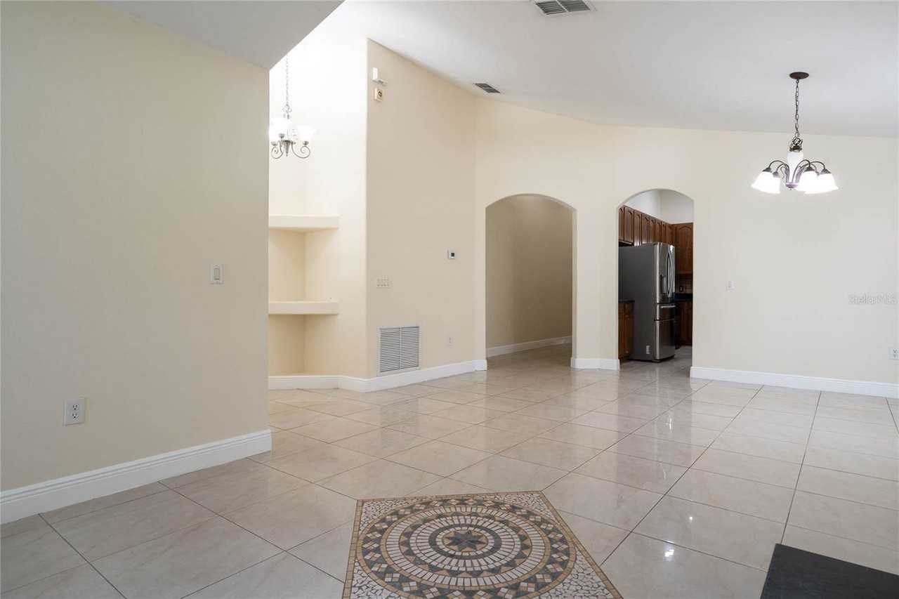 3241 Alling Ct - Photo 4 of 29