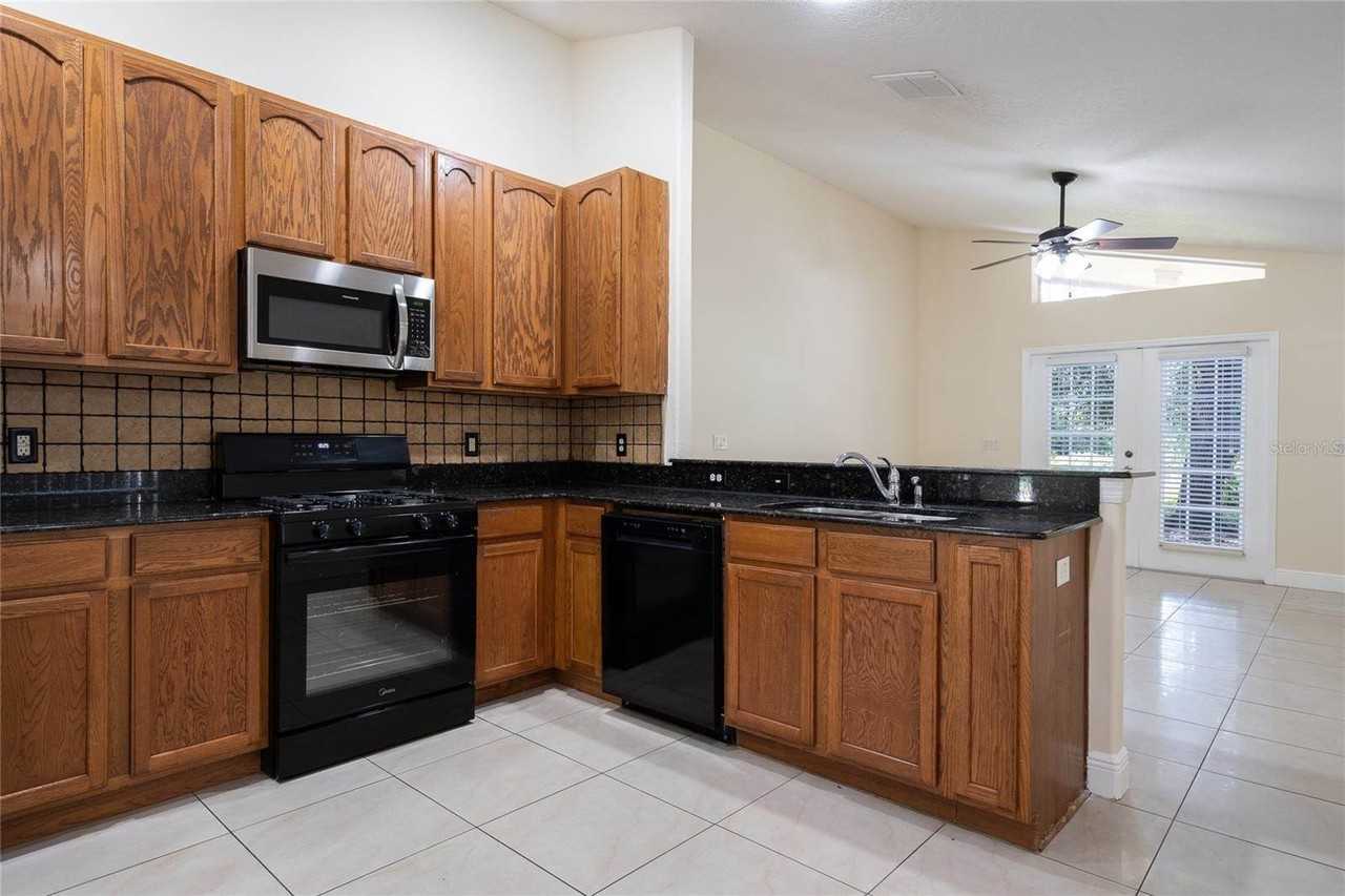 3241 Alling Ct - Photo 6 of 29