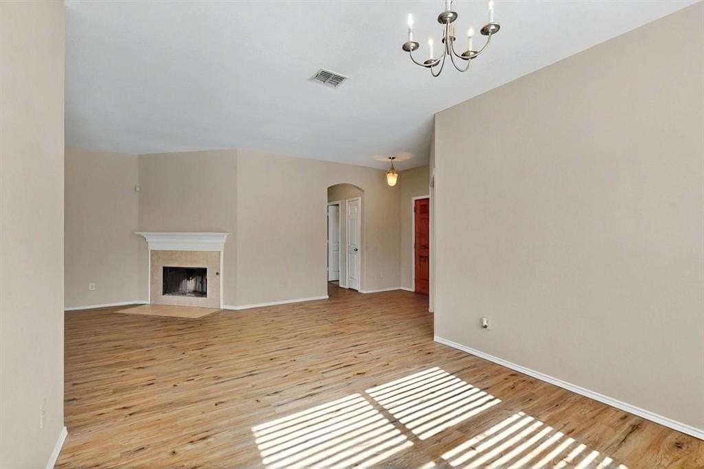 3685 Laurel Crossing Dr - Photo 4 of 40