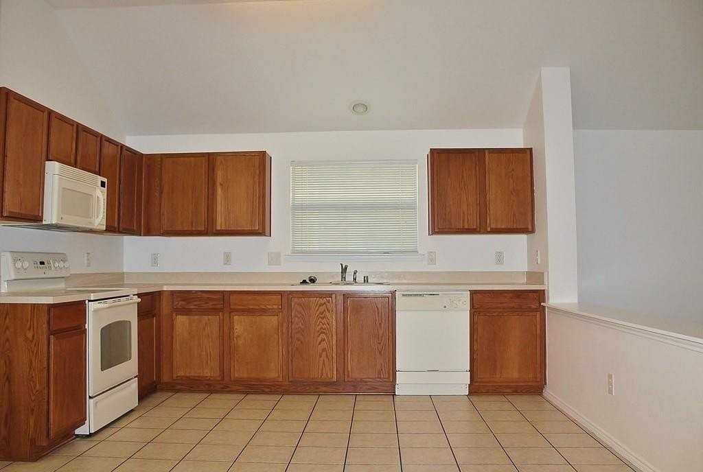 6333 Pool View Dr - Photo 3 of 11