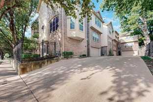 4214 Gilbert Ave - Photo 1 of 1