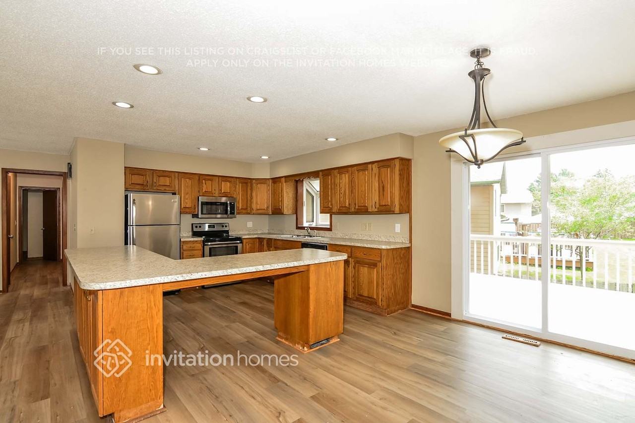 1764 Evergreen Bay - Photo 7 of 16