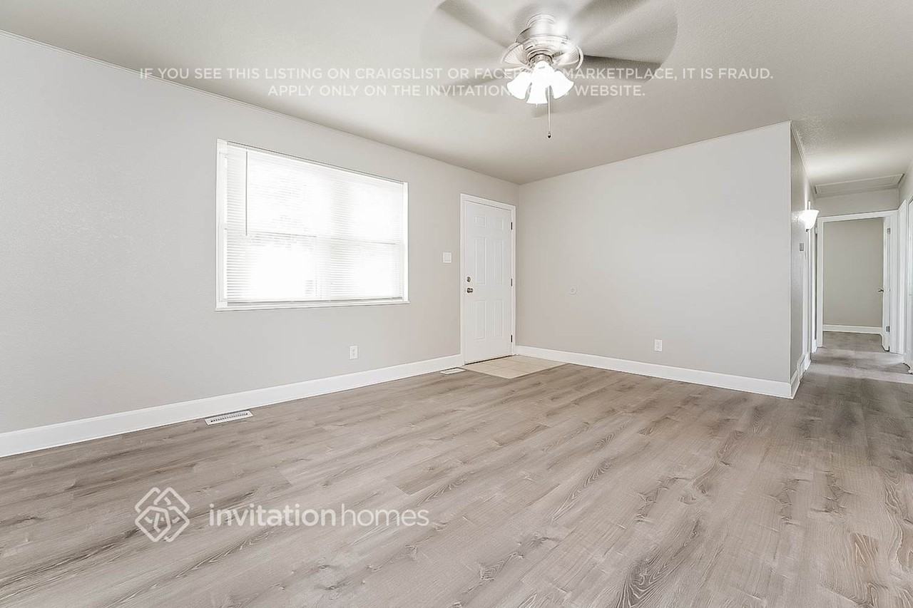 5561 Xanadu St - Photo 3 of 16
