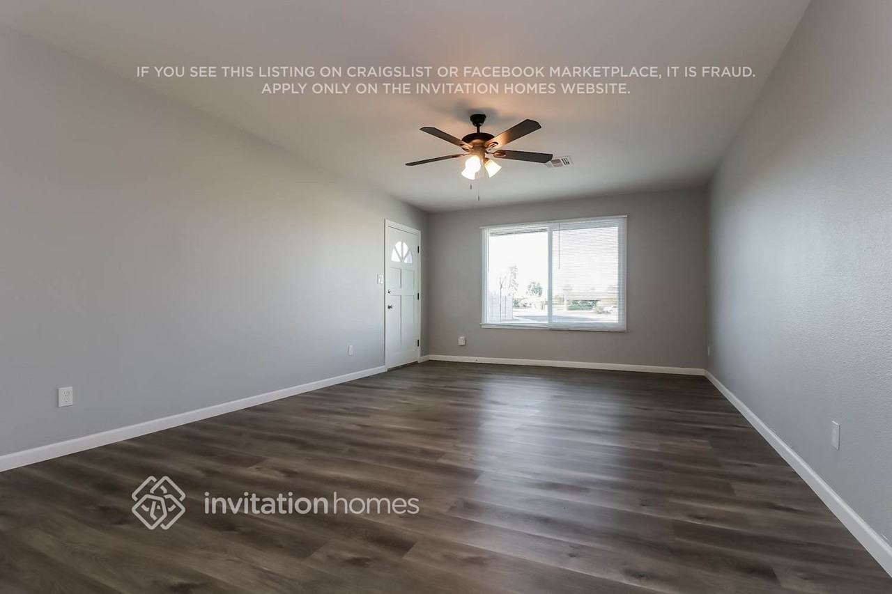 10845 N 44th Ln - Photo 4 of 16