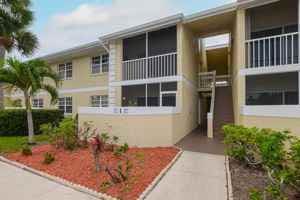 featured image of 1540 SE Royal Green 103 Circle #103