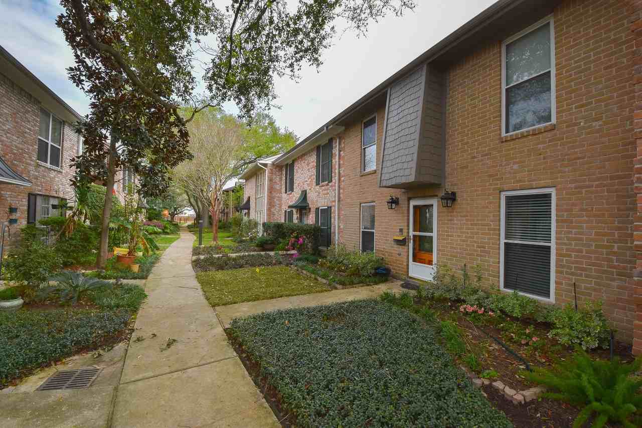 14131 Lost Meadow Ln - Photo 2 of 29