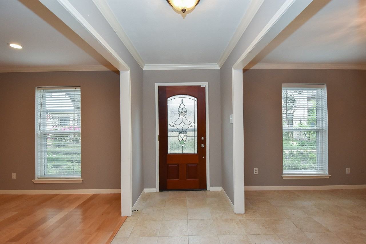 14131 Lost Meadow Ln - Photo 3 of 29