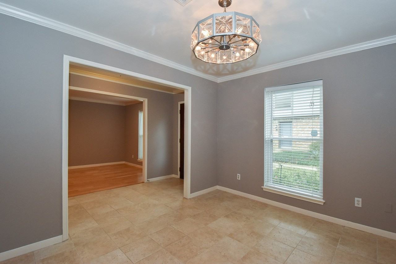 14131 Lost Meadow Ln - Photo 5 of 29