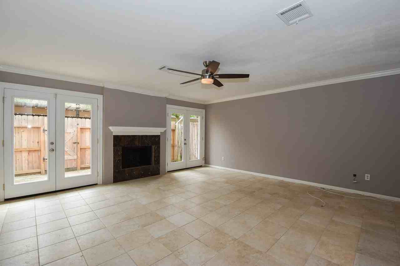 14131 Lost Meadow Ln - Photo 7 of 29