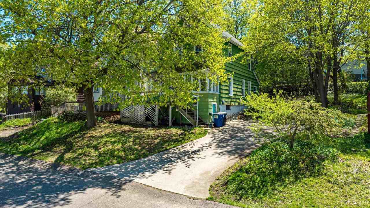 707 W Edwards Ave - Photo 2 of 47