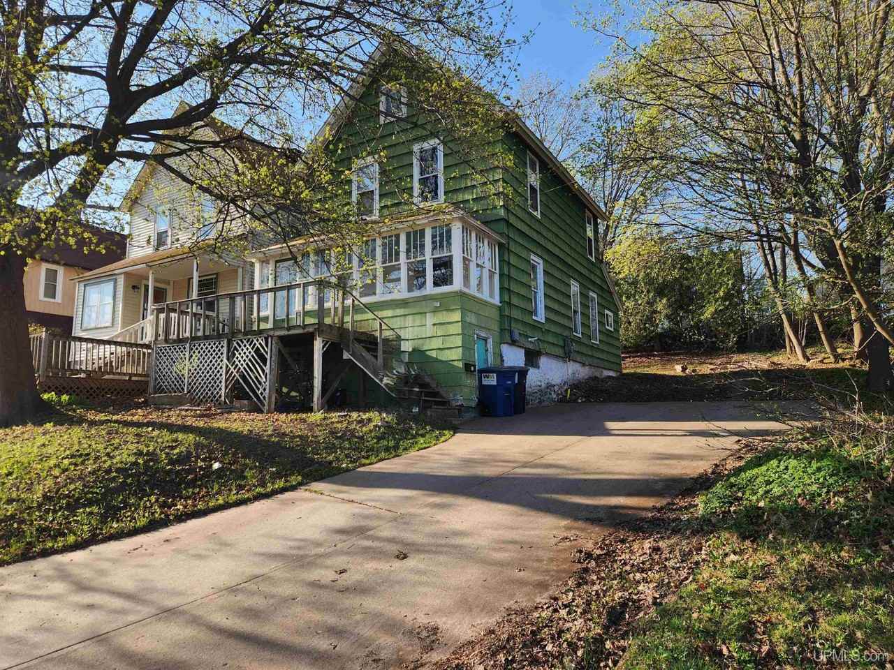 707 W Edwards Ave - Photo 3 of 47