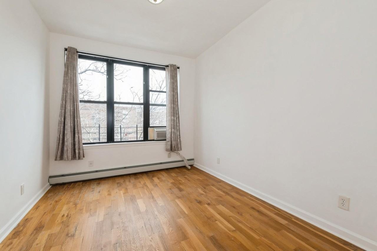 442 E 95th St ##3f - Photo 5 of 13