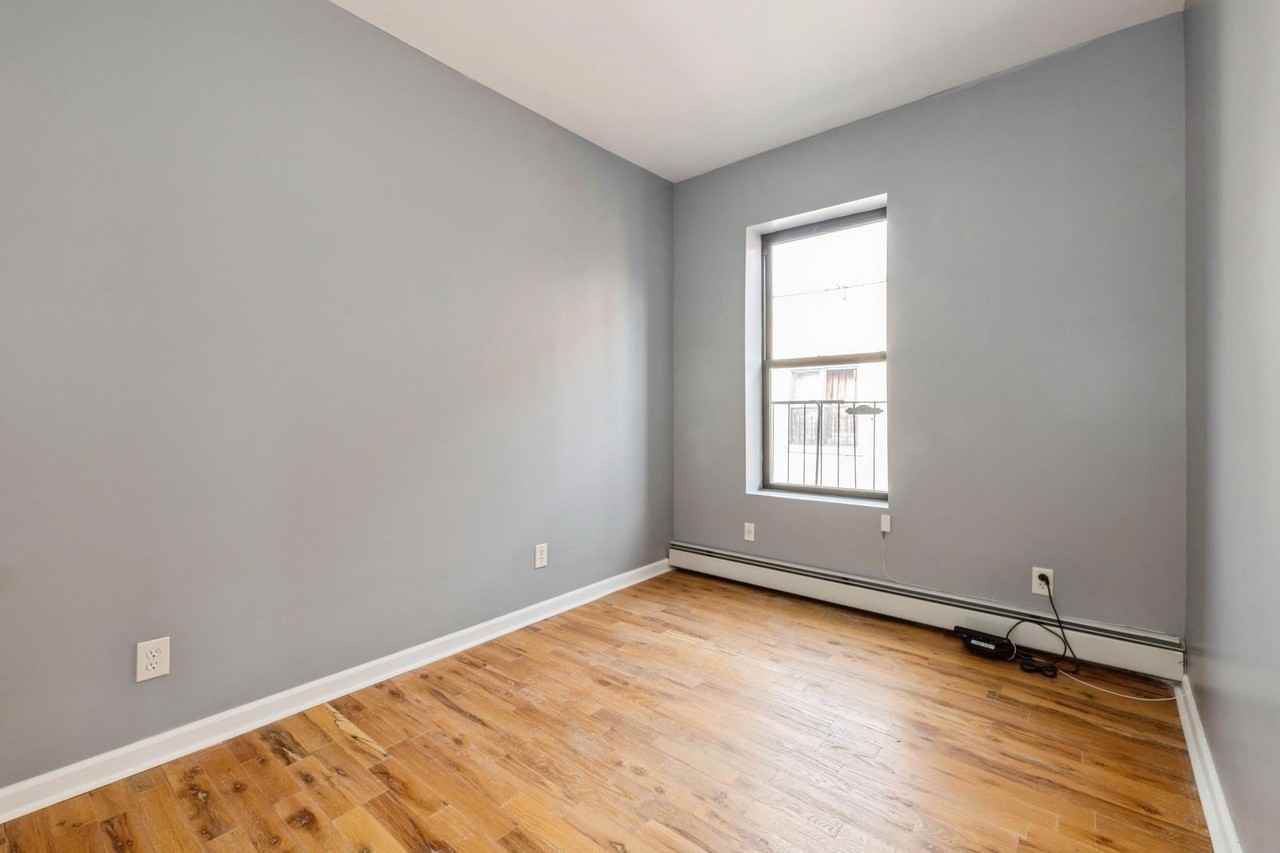 442 E 95th St ##3f - Photo 7 of 13