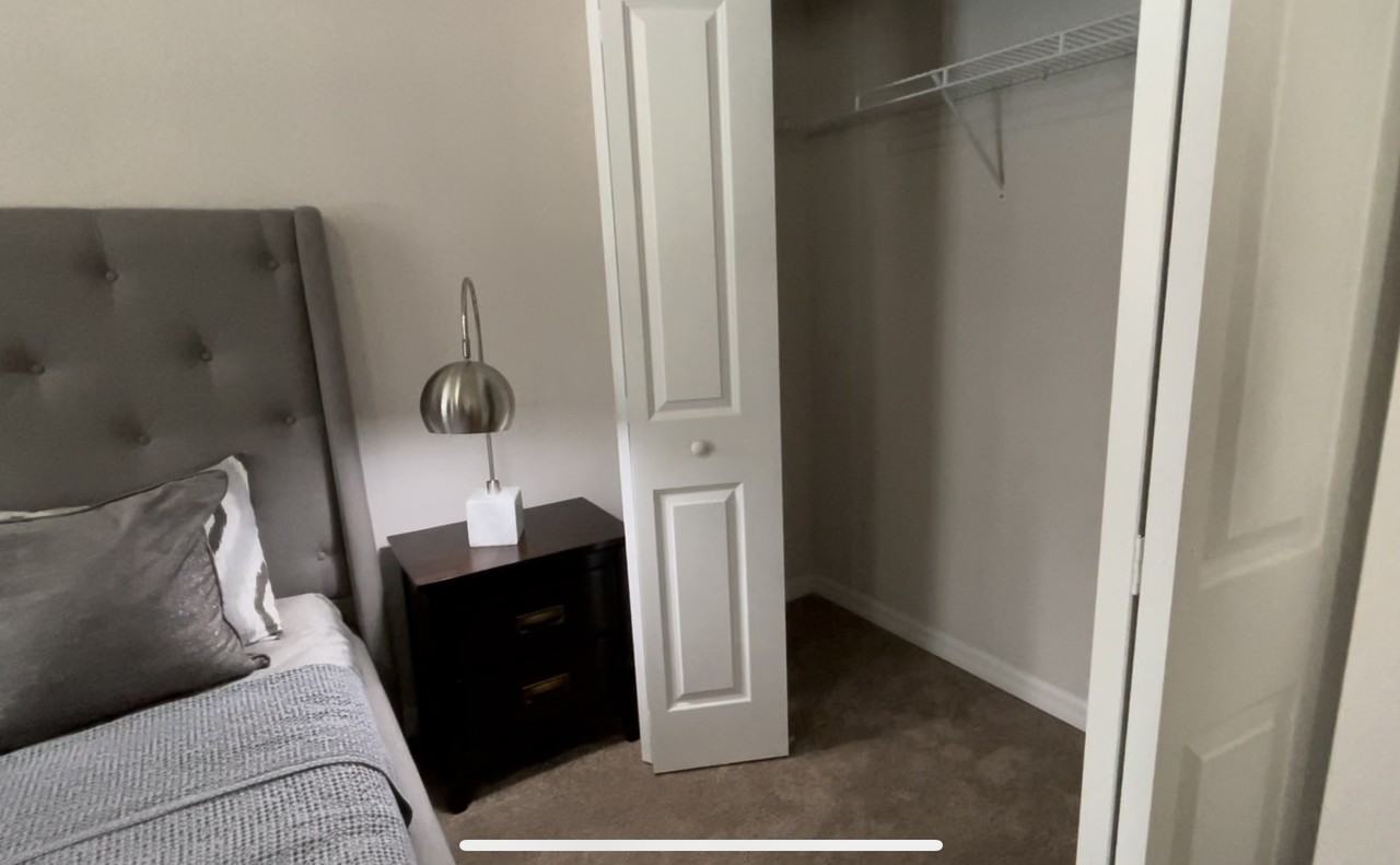 1537 Sw 70th Ave #421 - Photo 7 of 10