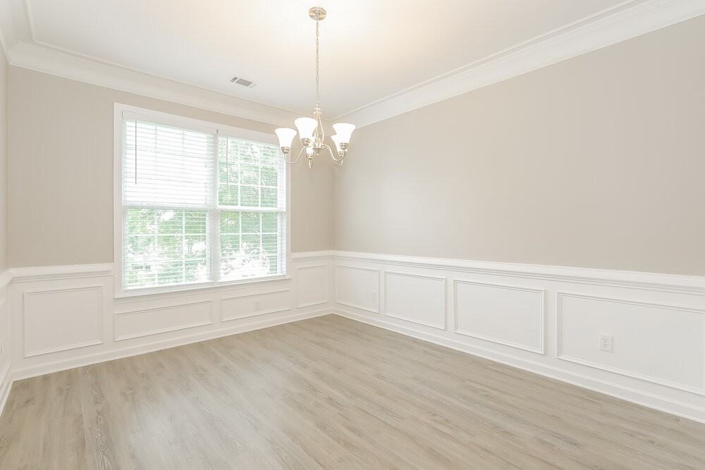 2452 Temple View Dr - Photo 6 of 18
