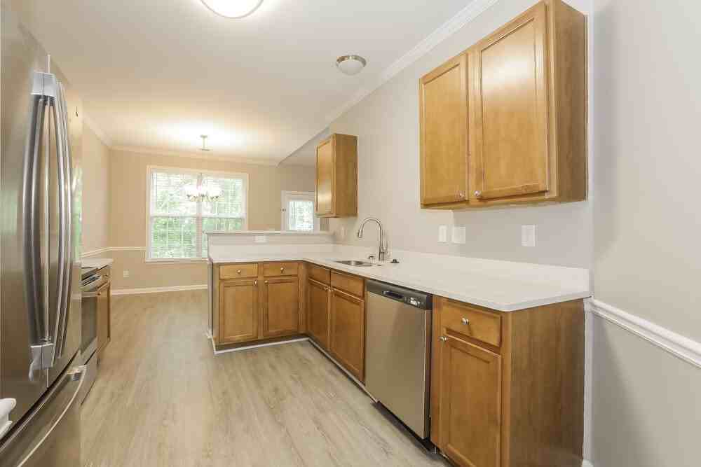 2452 Temple View Dr - Photo 7 of 18