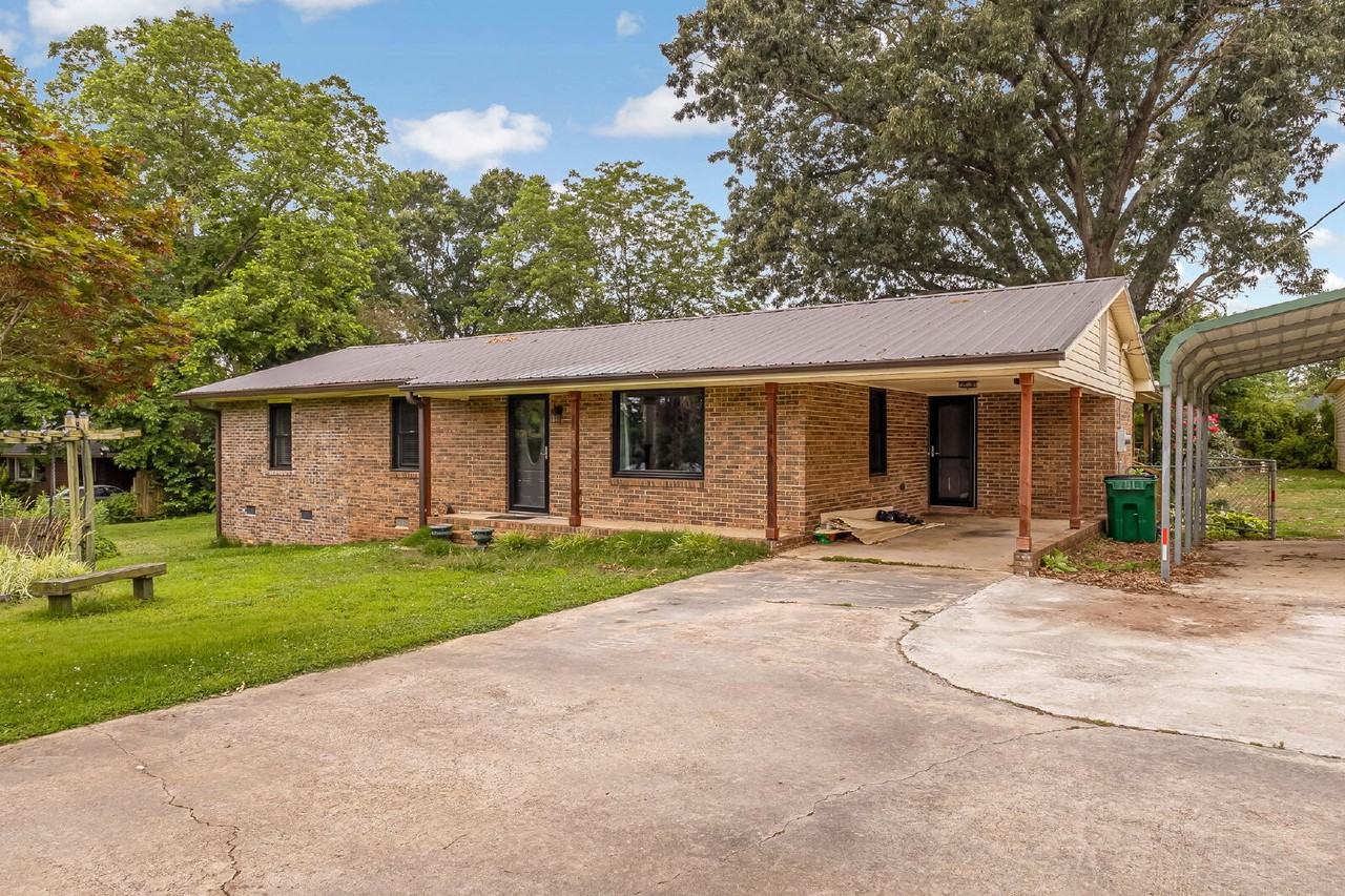 416 Fairplay Rd - Photo 2 of 25